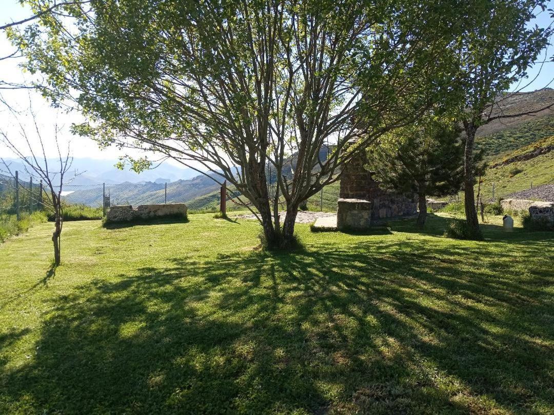 Hostal La Collada De Aralla Aralla de Luna Dış mekan fotoğraf